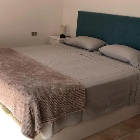 Beautiful House With Mountain And Ocean View דירה אדחה